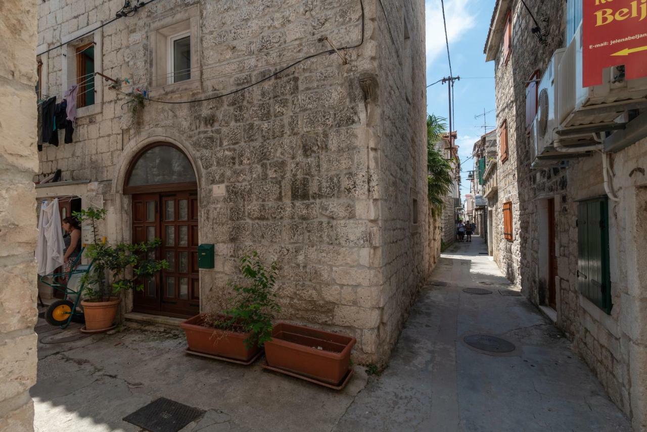 Ferienwohnung Apartman Skuribanda Trogir Exterior foto